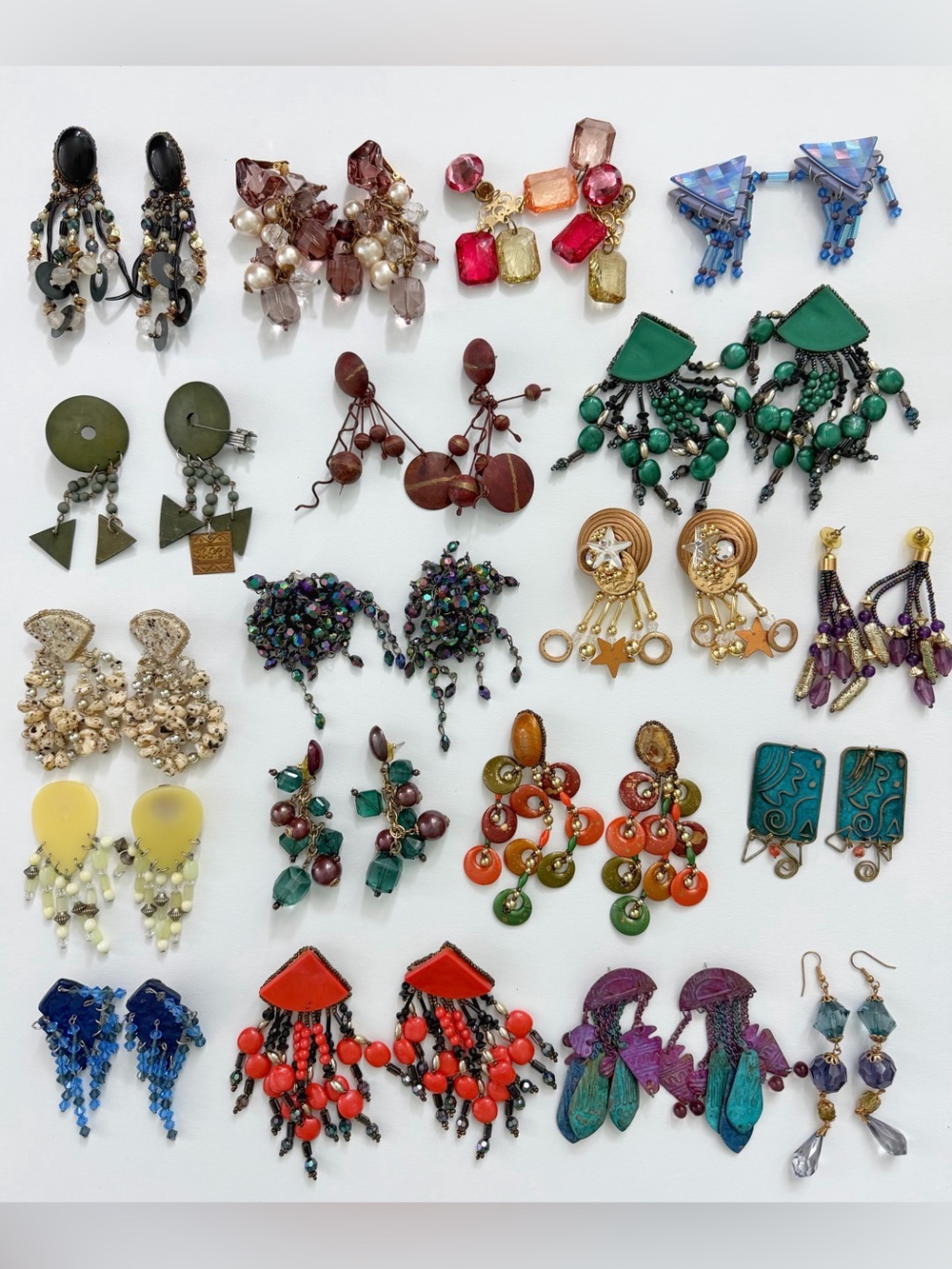 19 pairs of 80s-90s costume jewelry earrings see description
